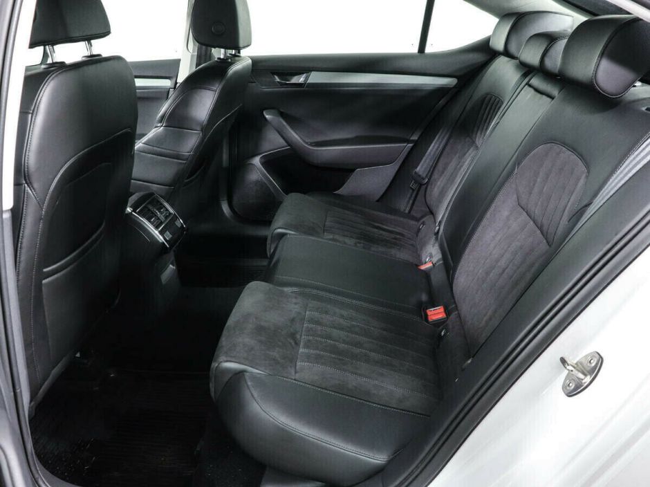Skoda Superb, 1.8 л, Робот, 2017 фото 1