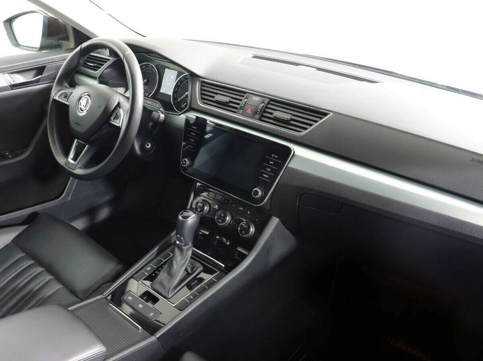 Skoda Superb, 1.5 л, Робот, 2019 фото 8