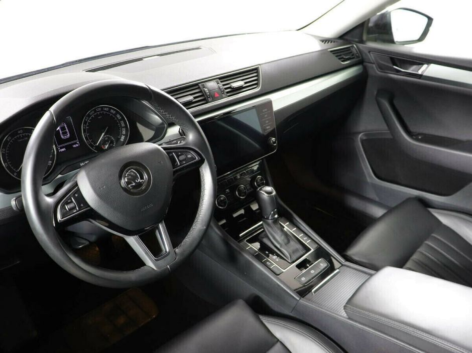 Skoda Superb, 1.5 л, Робот, 2019 фото 2