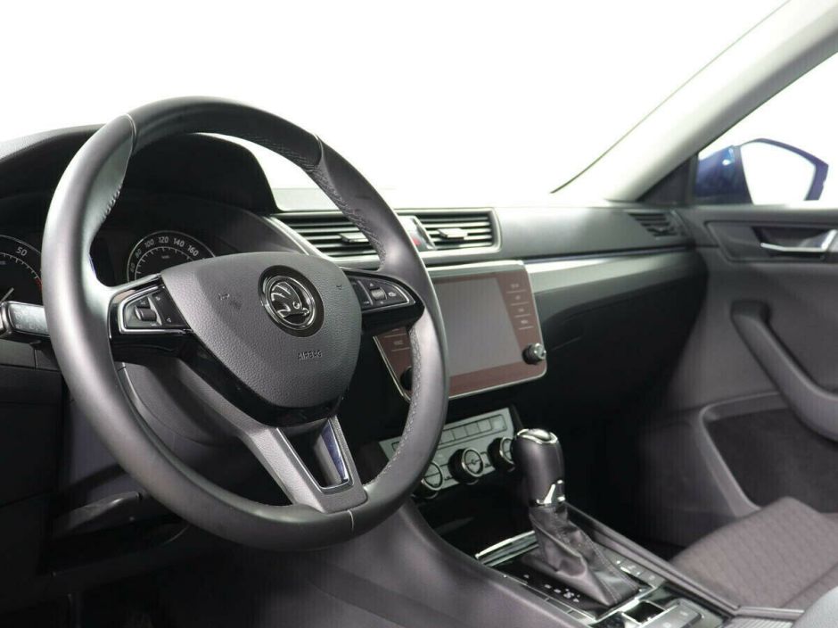 Skoda Superb, 1.5 л, Робот, 2019 фото 7