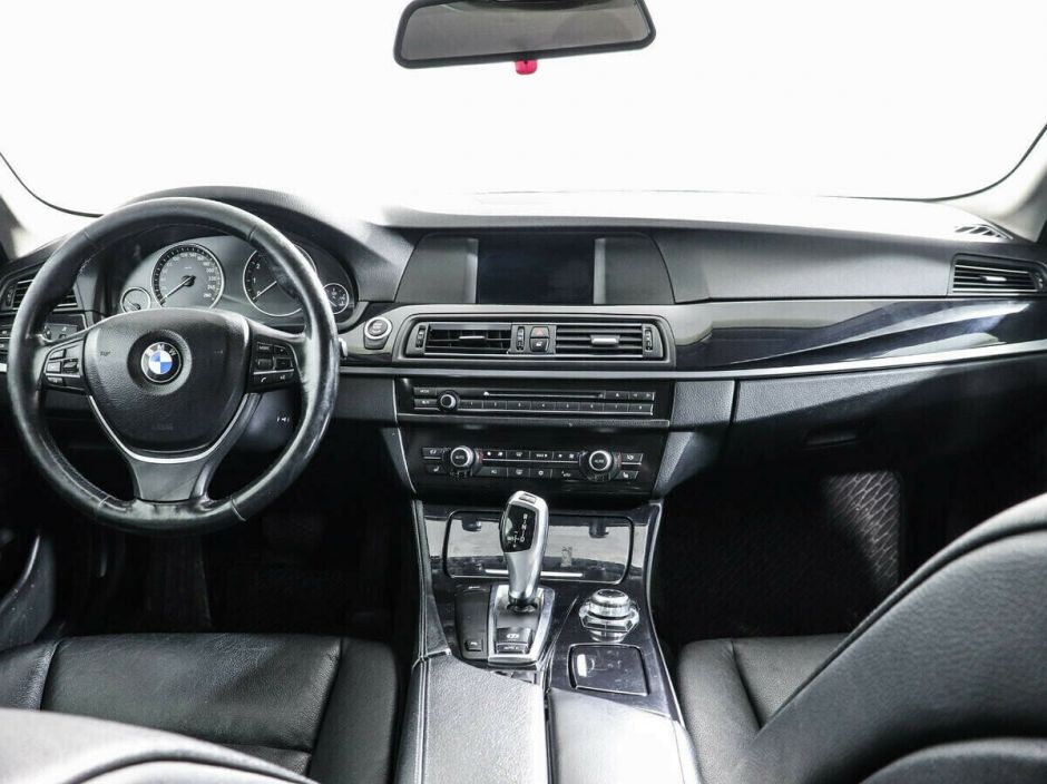 BMW 5 серии, 2.5 л, АТ, 2010 фото 7