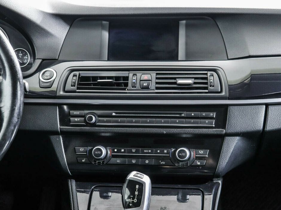 BMW 5 серии, 2.5 л, АТ, 2010 фото 2