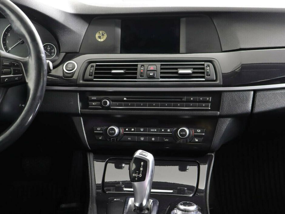 BMW 5 серии, 3.0 л, АТ, 2010 фото 10