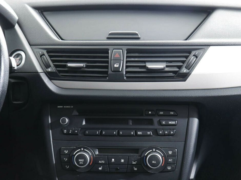 BMW X1, 2.0 л, АТ, 2014 фото 2