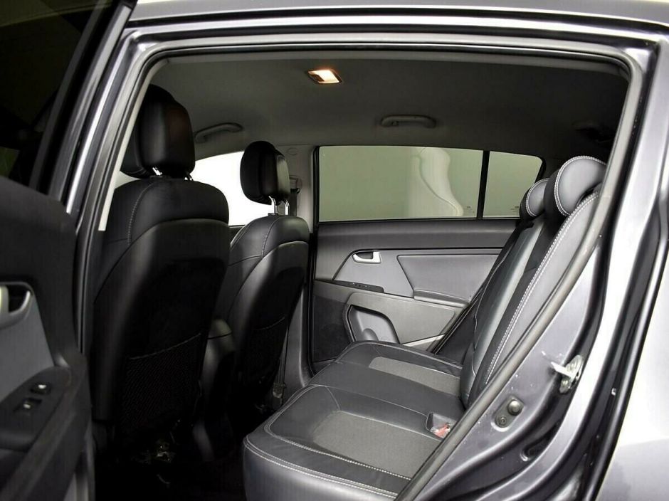 Kia Sportage, 2.0 л, АТ, 2015 фото 1