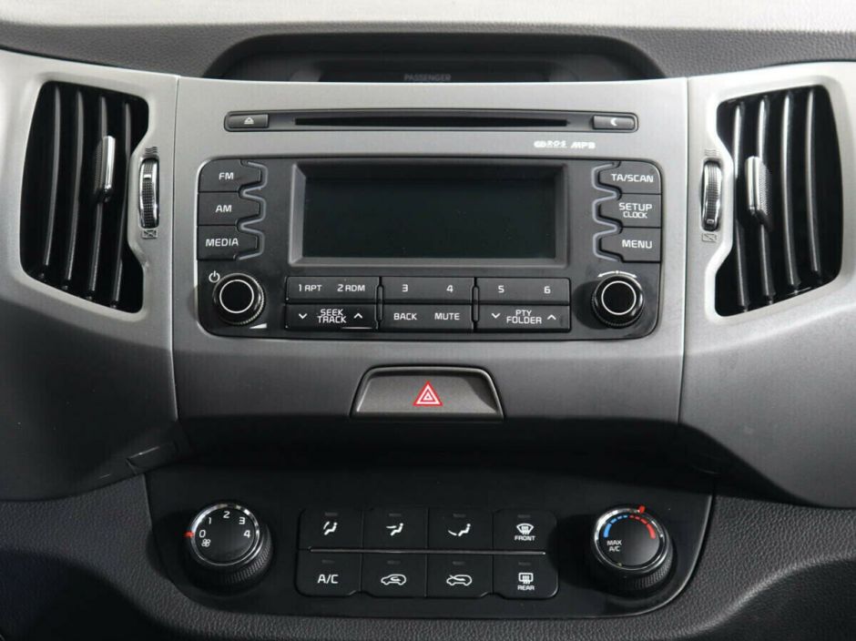 Kia Sportage, 2.0 л, МТ, 2016 фото 9