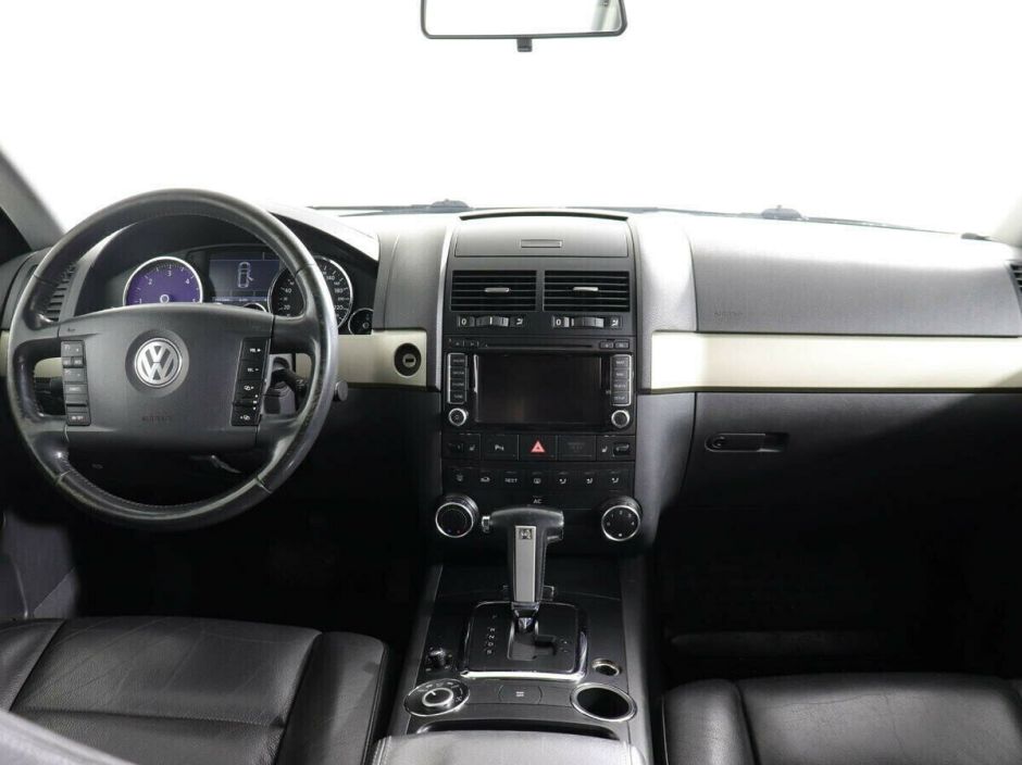 Volkswagen Touareg, 3.0 л, АТ, 2009 фото 7