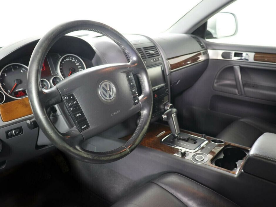 Volkswagen Touareg, 3.0 л, АТ, 2008 фото 2