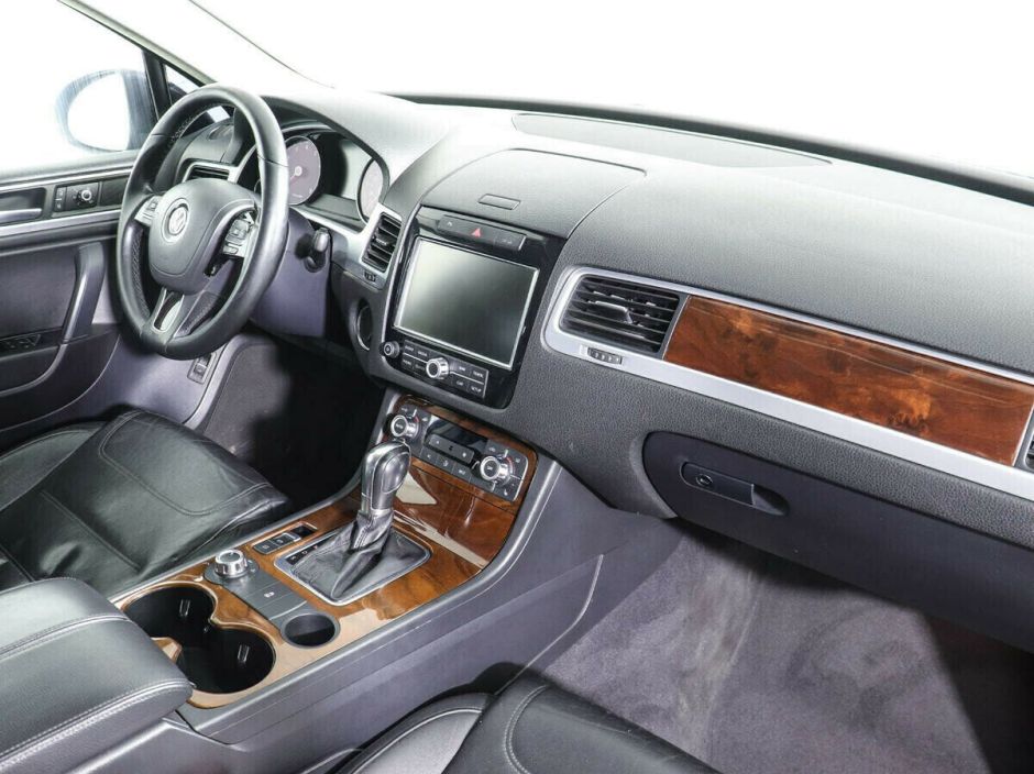 Volkswagen Touareg, 3.6 л, АТ, 2010 фото 10