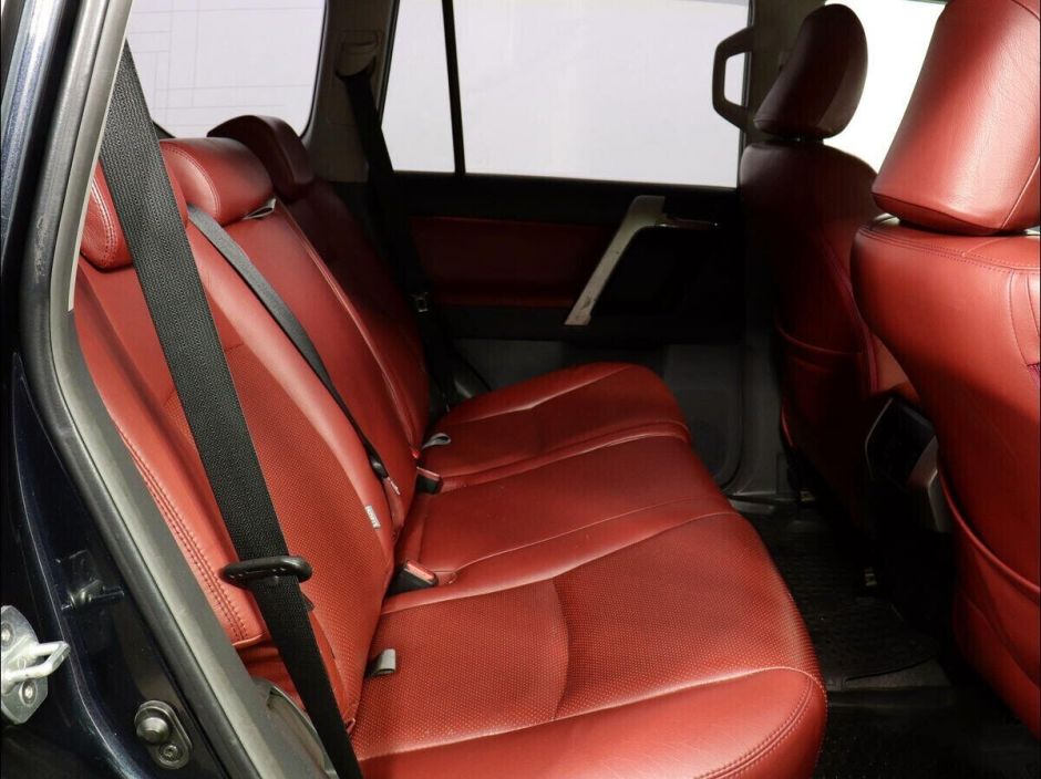 Toyota Land Cruiser Prado, 3.0 л, АТ, 2013 фото 1