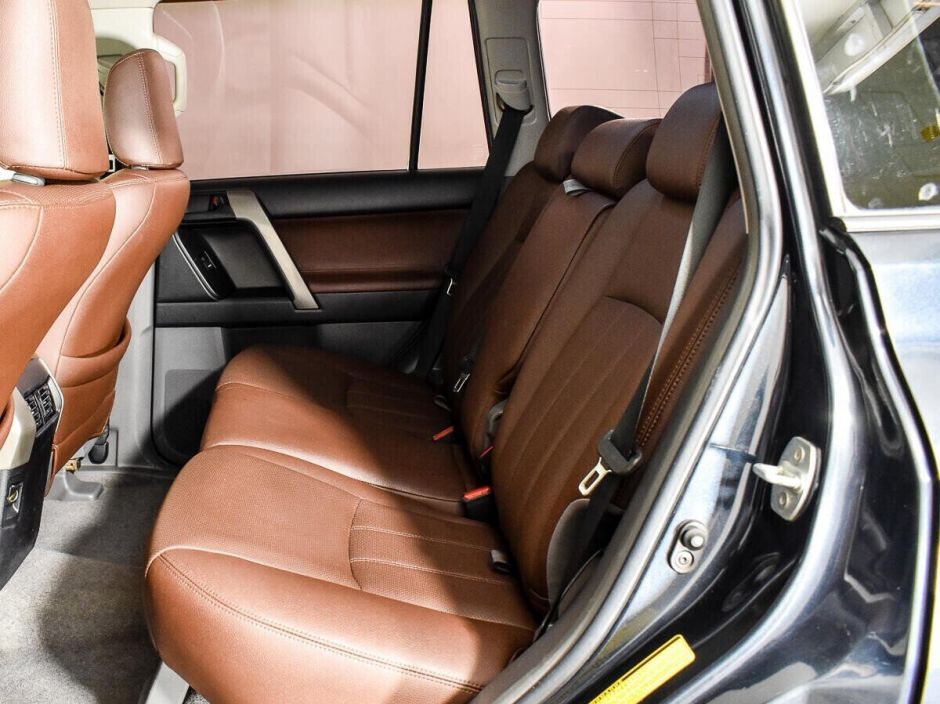 Toyota Land Cruiser Prado, 3.0 л, АТ, 2011 фото 1