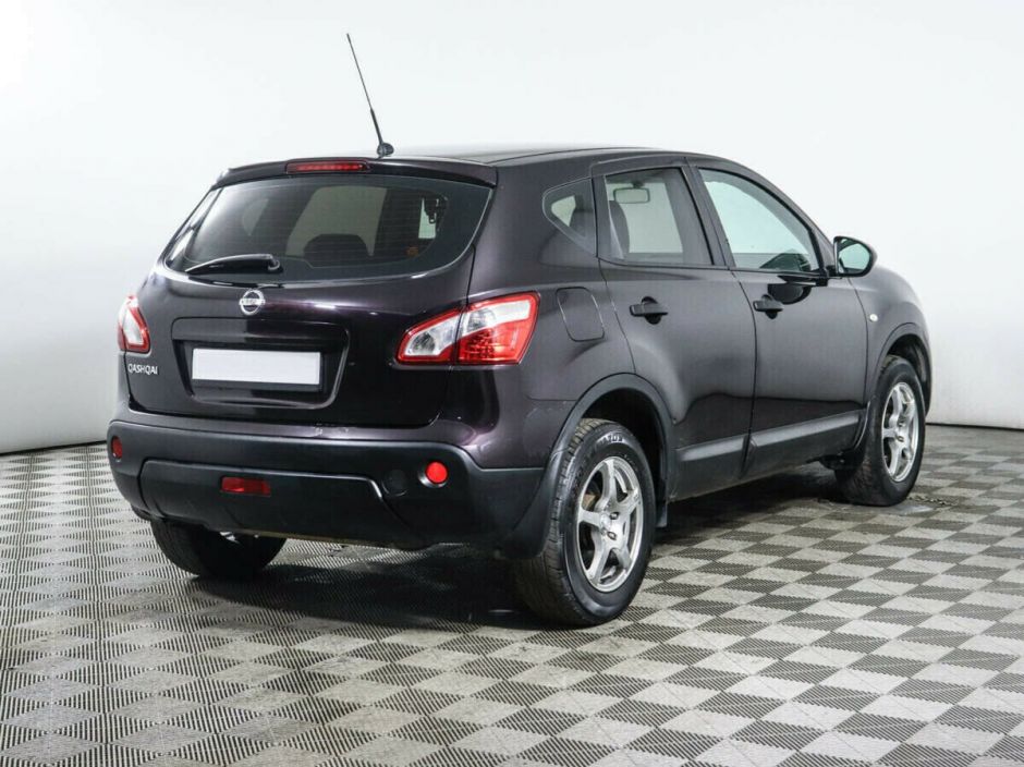 Nissan Qashqai, 2.0 л, Вариатор, 2011 фото 6