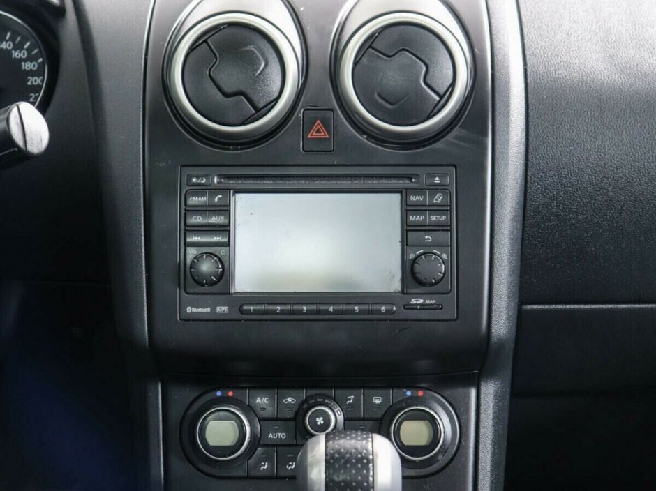 Nissan Qashqai, 2.0 л, Вариатор, 2011 фото 9