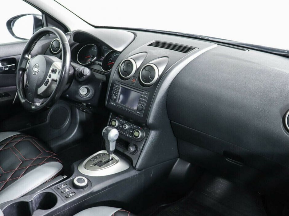 Nissan Qashqai, 2.0 л, Вариатор, 2011 фото 10