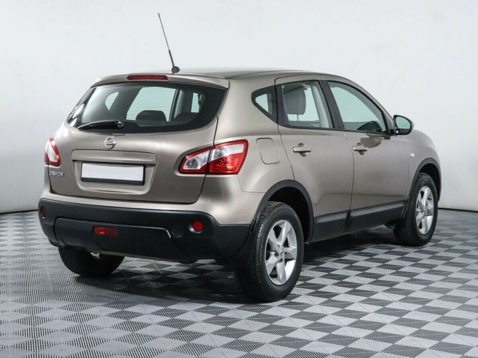 Nissan Qashqai, 2.0 л, Вариатор, 2012 фото 6