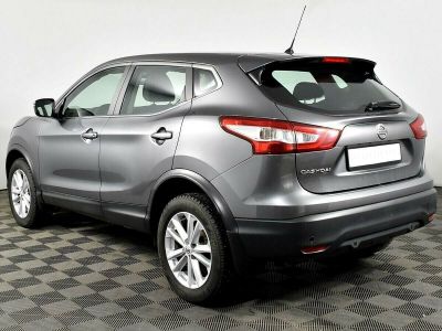 Nissan Qashqai, 2.0 л, МКПП, 2015 фото 5