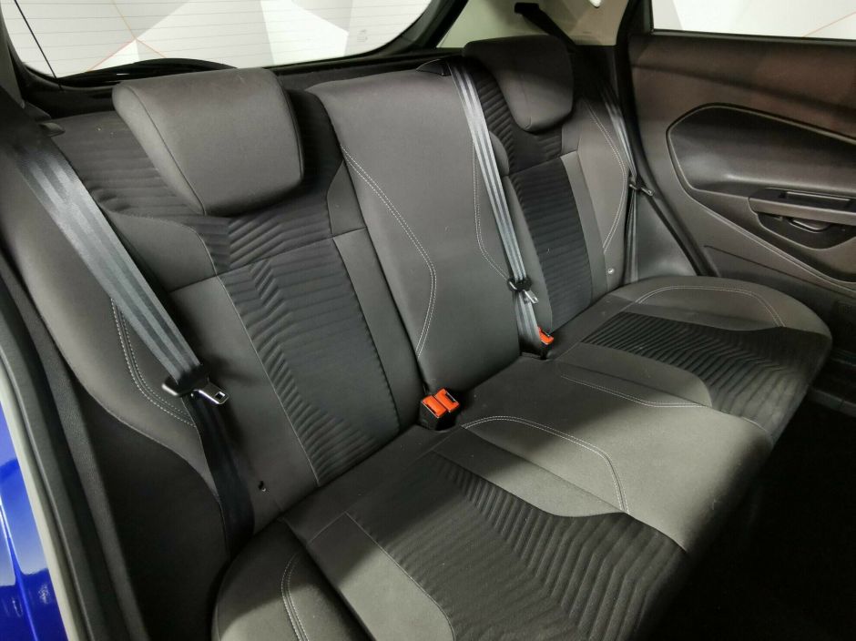 Ford Fiesta, 1.6 л, Робот, 2017 фото 1