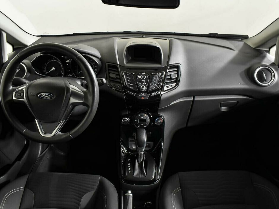 Ford Fiesta, 1.6 л, Робот, 2015 фото 9