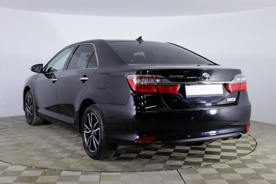 Toyota Camry, 2.5 л, АТ, 2017 фото 6