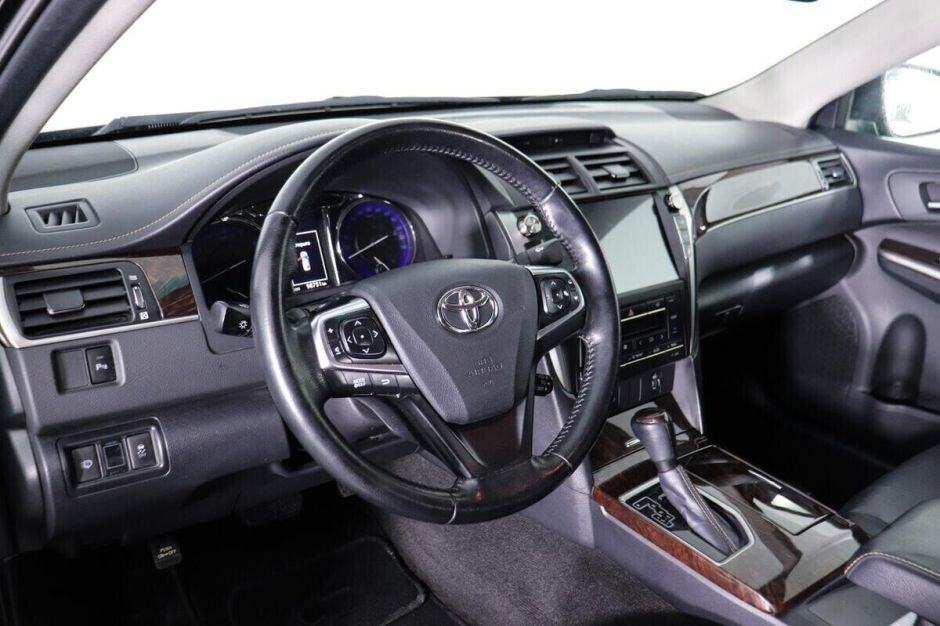 Toyota Camry, 2.5 л, АТ, 2017 фото 7