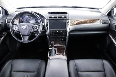 Toyota Camry, 2.5 л, АКПП, 2017 фото 8