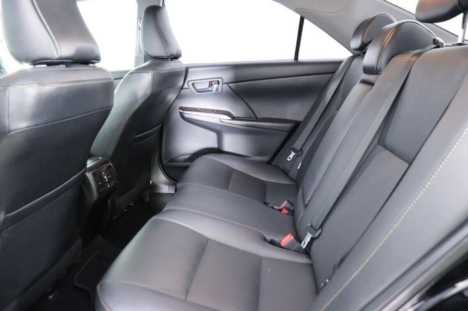 Toyota Camry, 2.5 л, АТ, 2017 фото 1