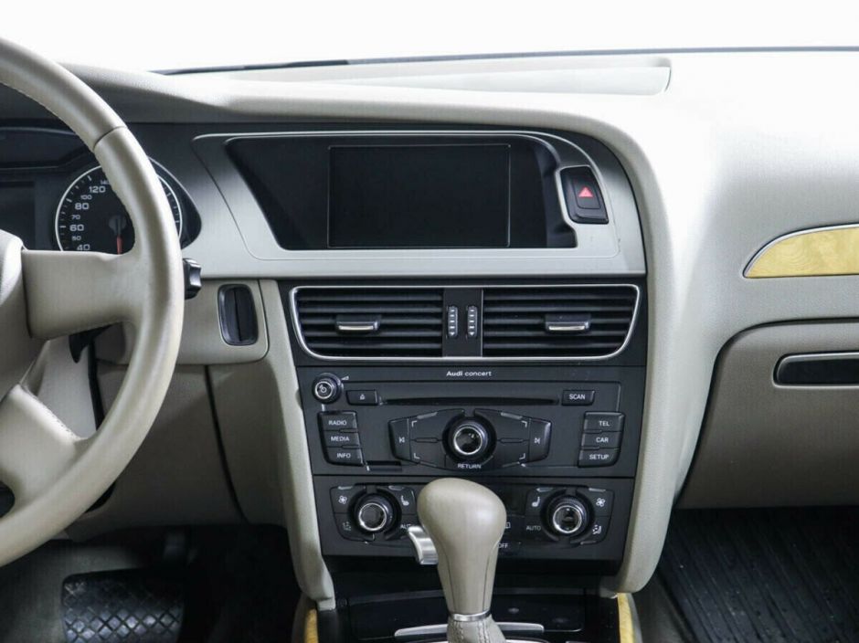 Audi A4, 1.8 л, Вариатор, 2008 фото 2