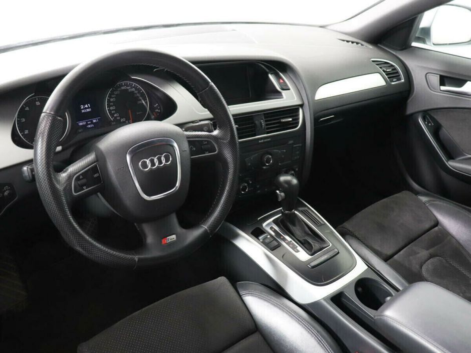 Audi A4, 1.8 л, Вариатор, 2010 фото 8
