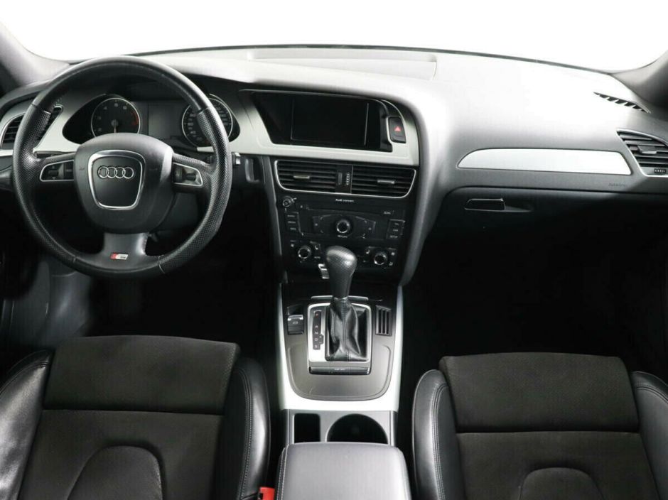 Audi A4, 1.8 л, Вариатор, 2010 фото 2