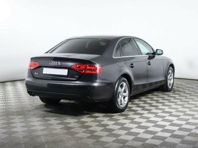 Audi A4, 2.0 л, АКПП, 2010 фото 5