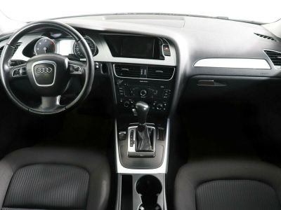 Audi A4, 2.0 л, АКПП, 2010 фото 2