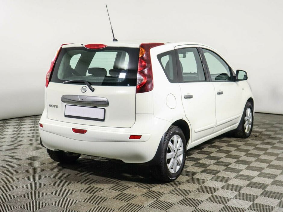 Nissan Note, 1.6 л, АТ, 2011 фото 5