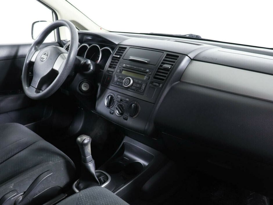 Nissan Tiida, 1.6 л, МТ, 2011 фото 9