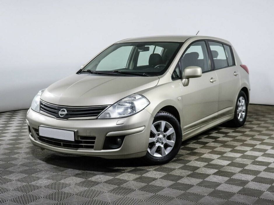 Nissan Tiida, 1.6 л, АТ, 2011 фото 3