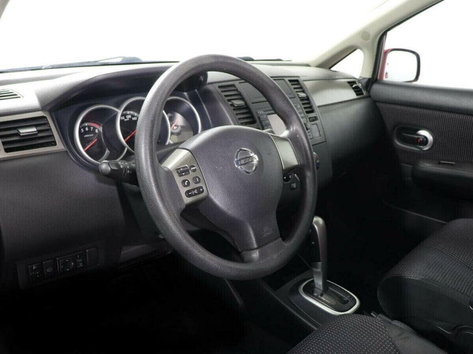 Nissan Tiida, 1.6 л, АТ, 2012 фото 8
