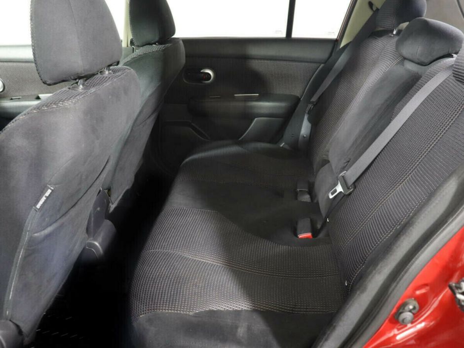 Nissan Tiida, 1.6 л, АТ, 2012 фото 1