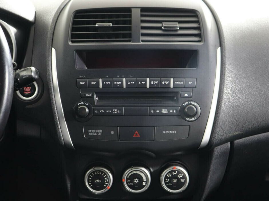 Mitsubishi ASX, 2.0 л, Вариатор, 2011 фото 10