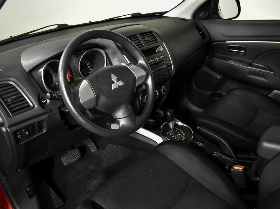 Mitsubishi ASX, 1.8 л, Вариатор, 2013 фото 7