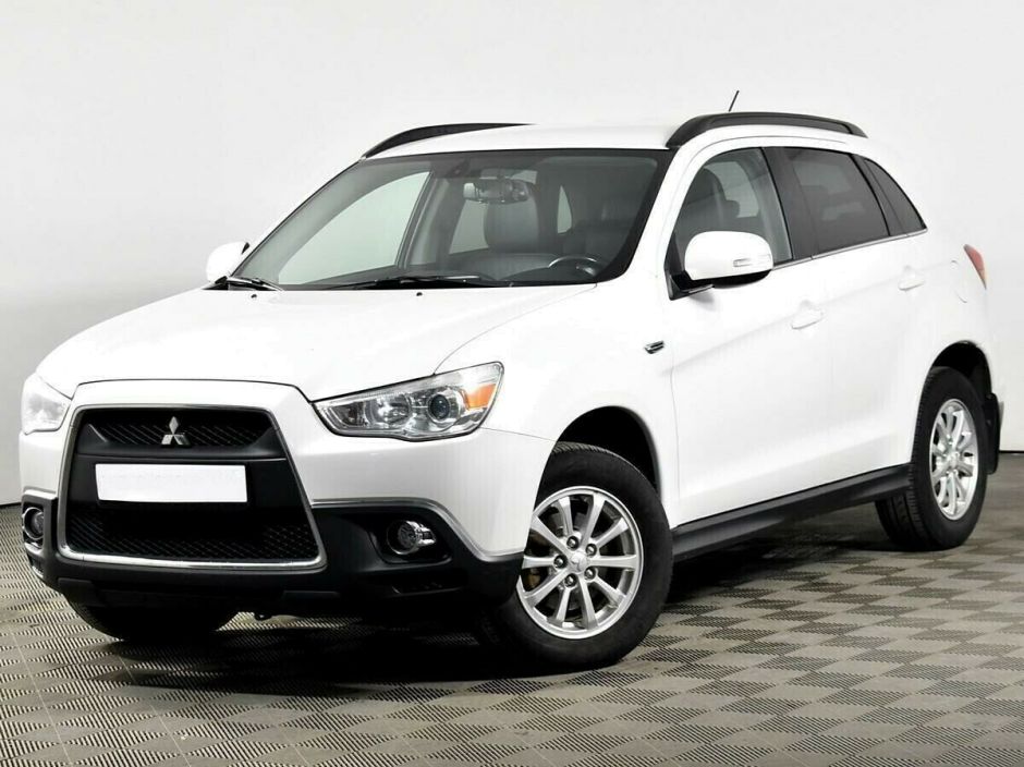 Mitsubishi ASX, 1.8 л, Вариатор, 2013 фото 3