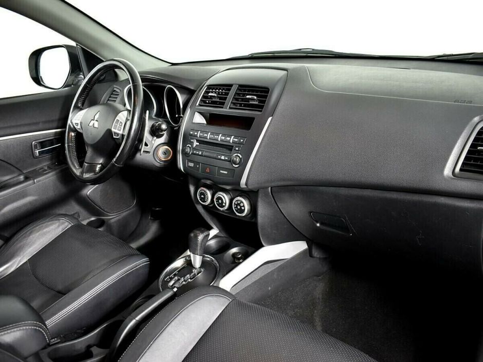 Mitsubishi ASX, 1.8 л, Вариатор, 2013 фото 2