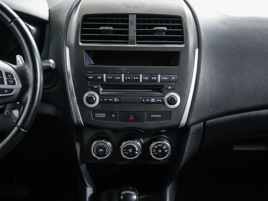 Mitsubishi ASX, 1.8 л, Вариатор, 2012 фото 2