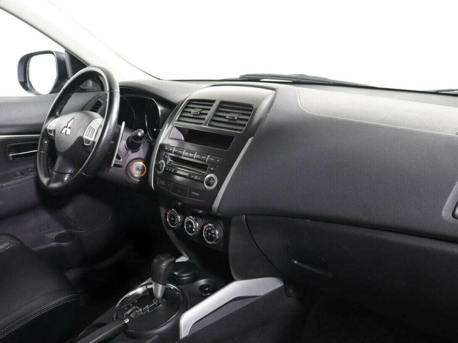 Mitsubishi ASX, 1.8 л, Вариатор, 2013 фото 9