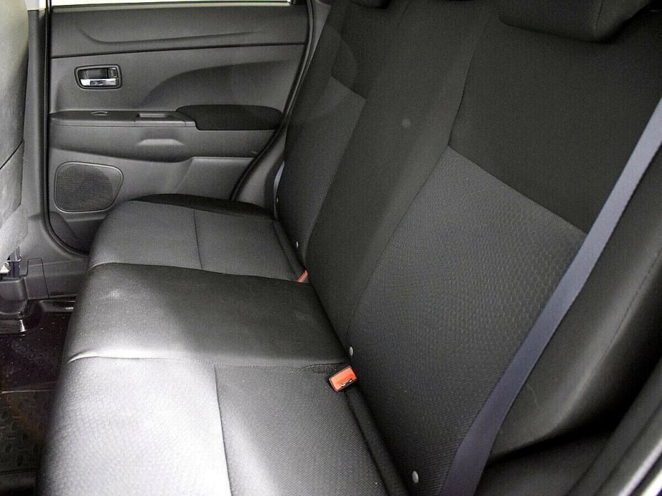 Mitsubishi ASX, 1.8 л, Вариатор, 2013 фото 1