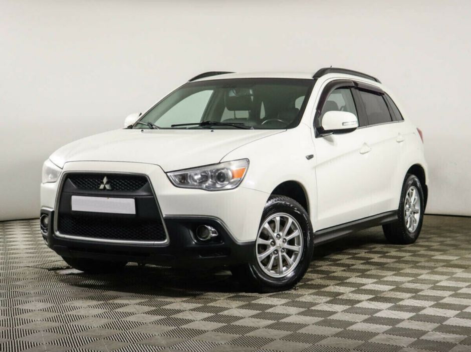 Mitsubishi ASX, 1.8 л, Вариатор, 2013 фото 3