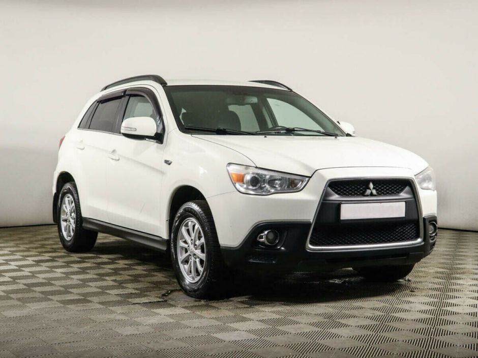 Mitsubishi ASX, 1.8 л, Вариатор, 2013 фото 4
