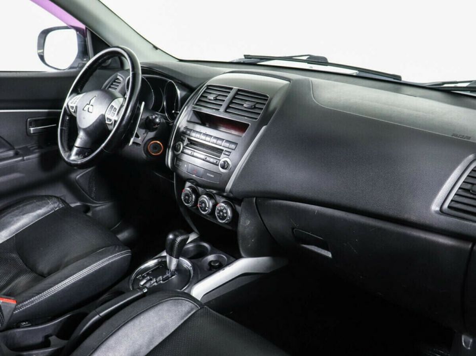 Mitsubishi ASX, 1.8 л, Вариатор, 2013 фото 9