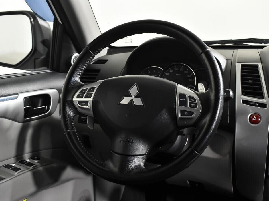 Mitsubishi Pajero Sport, 2.5 л, АТ, 2013 фото 8