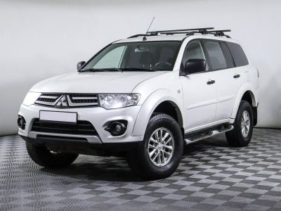 Mitsubishi Pajero Sport, 2.5 л, МКПП, 2013 фото 3