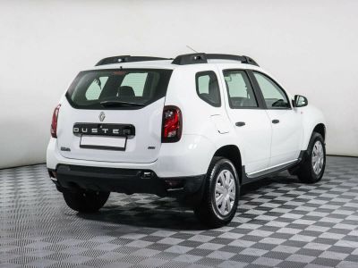 Renault Duster, 2.0 л, МКПП, 2019 фото 5