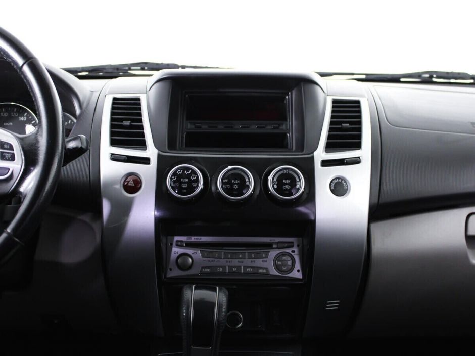 Mitsubishi Pajero Sport, 2.5 л, АТ, 2014 фото 8